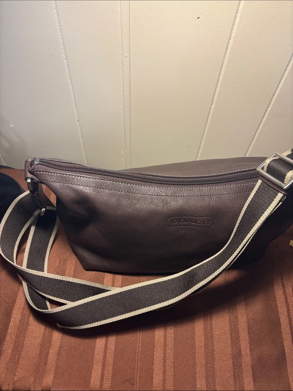 EUC Coach F70559 Brown Leather Messenger Shoulder Bag Webbed Stripe Strap - Picture 11 of 16